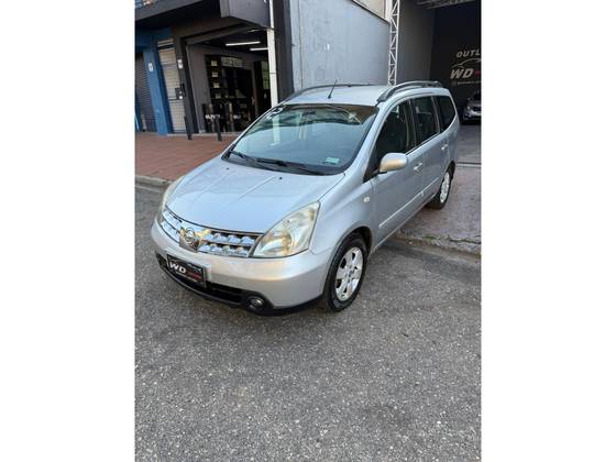 NISSAN GRAND LIVINA 1.8 SL 16V FLEX 4P AUTOMÁTICO NISSAN GRAND LIVINA 1.8 SL 16V FLEX 4P AUTOMÁTICO